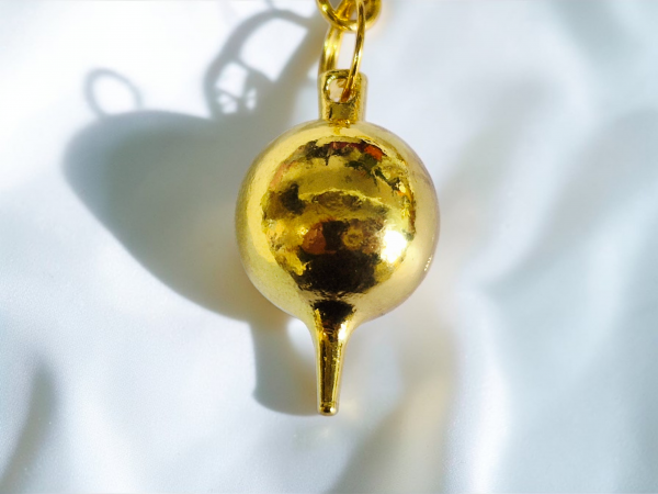 Pendule sphère métal 